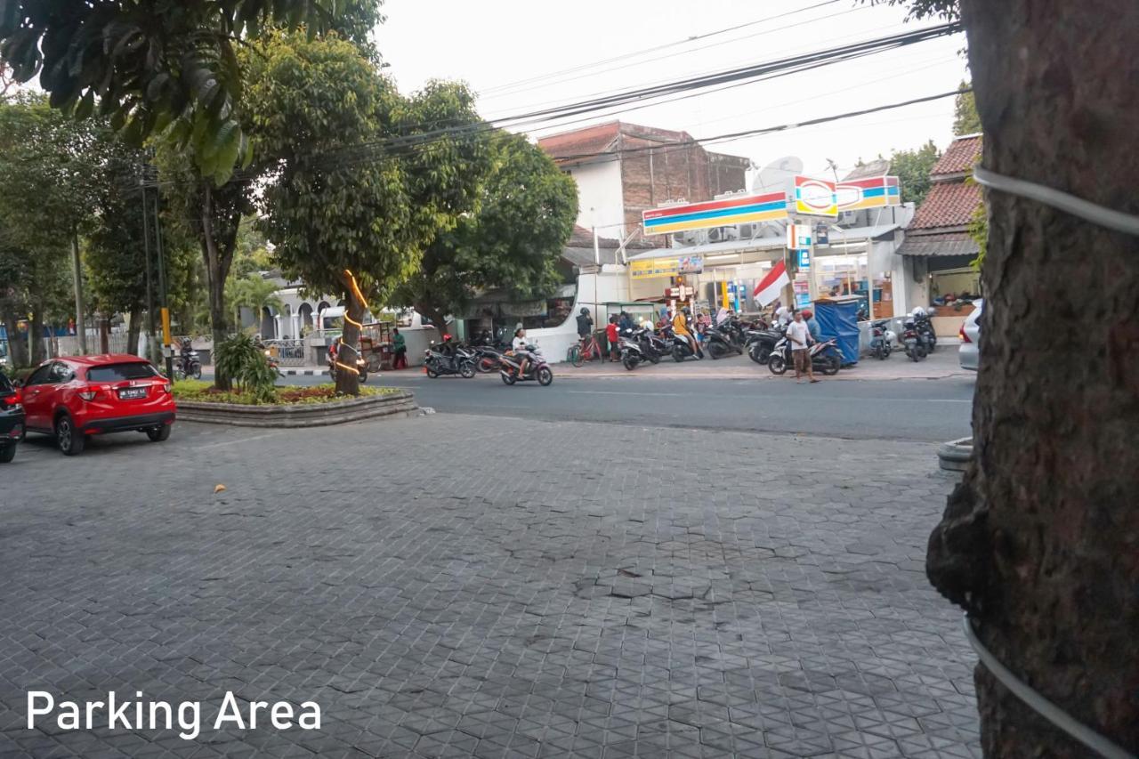 Al Ashri Inn By Urban Yogyakarta Bagian luar foto