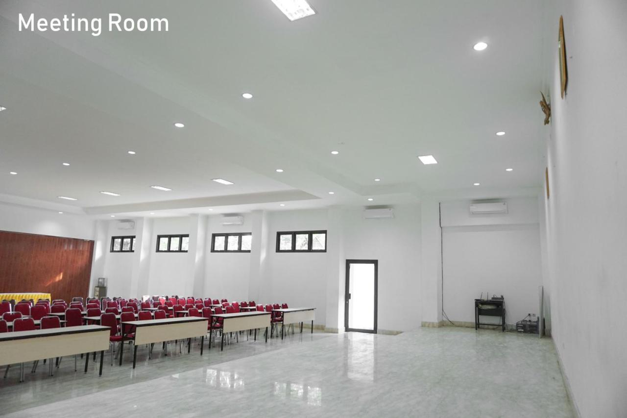 Al Ashri Inn By Urban Yogyakarta Bagian luar foto